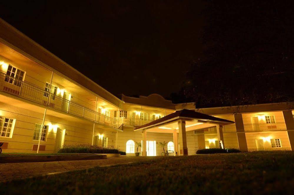 Hotel Real Del Bosque Golf And Spa Tula de Allende Eksteriør bilde